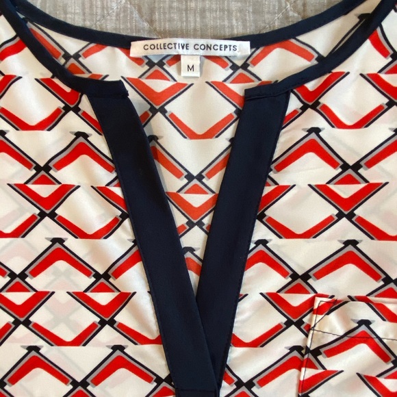 Blouse - Picture 2 of 2